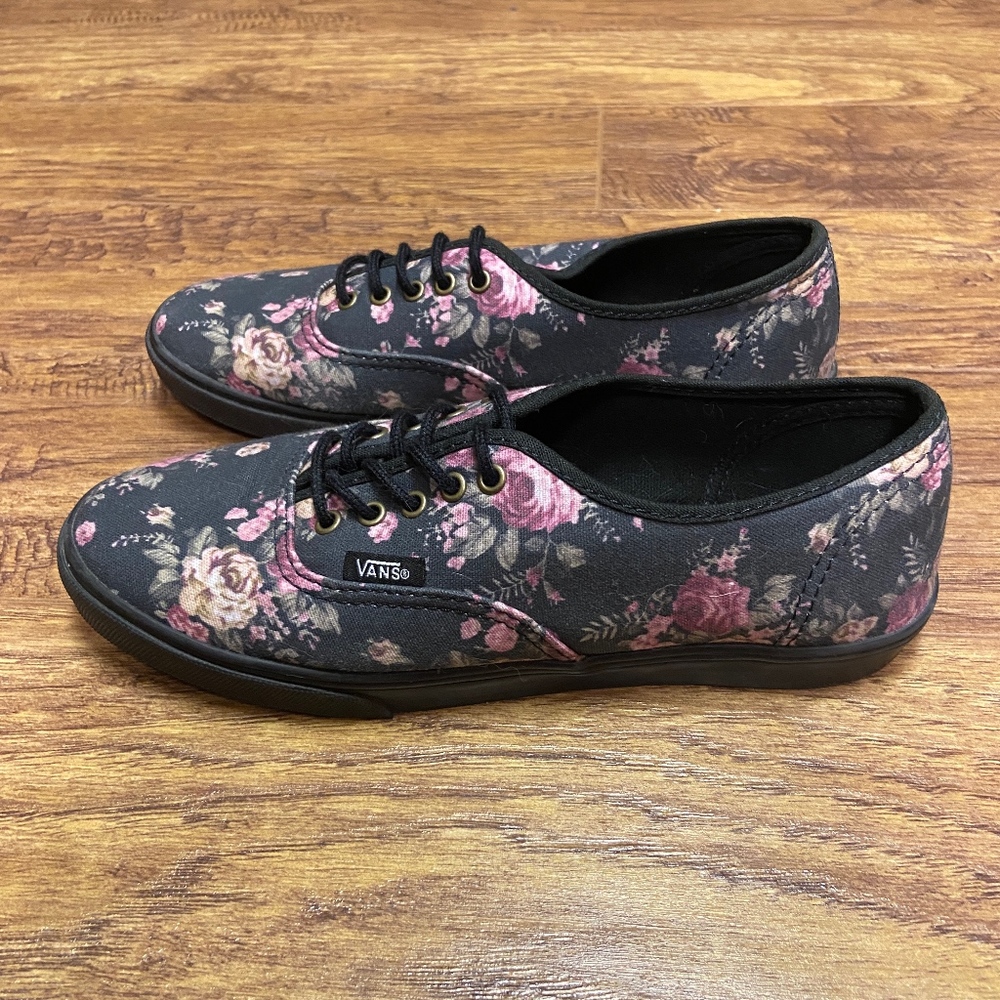 Lo Pro Floral Vans